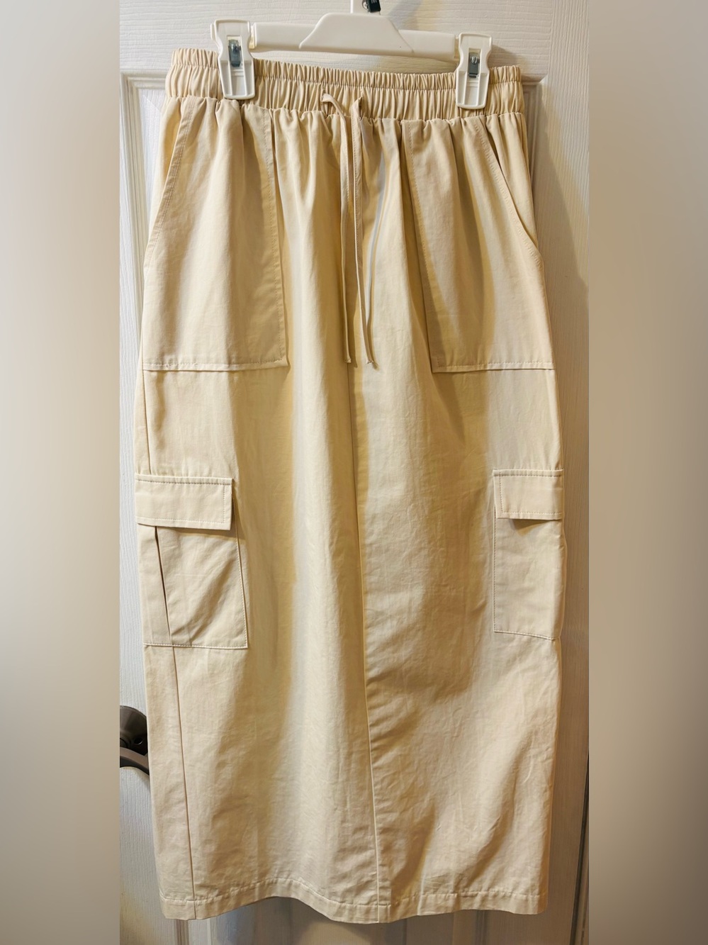 Casual Drawstring Cargo Midi Skirt in Soft Beige